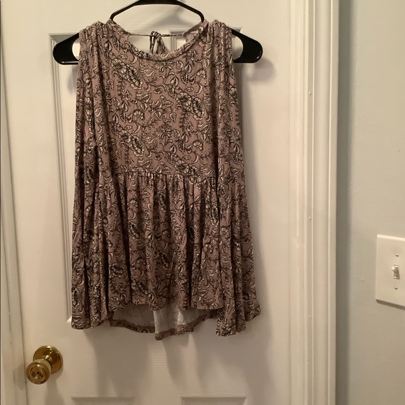 American Eagle Babydoll statement back bell sleeve - Picture 3 of 11
